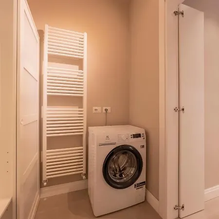 Il Poggio, Exclusive Location In Apartment *
