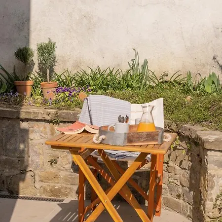 Il Poggio, Exclusive Location In *